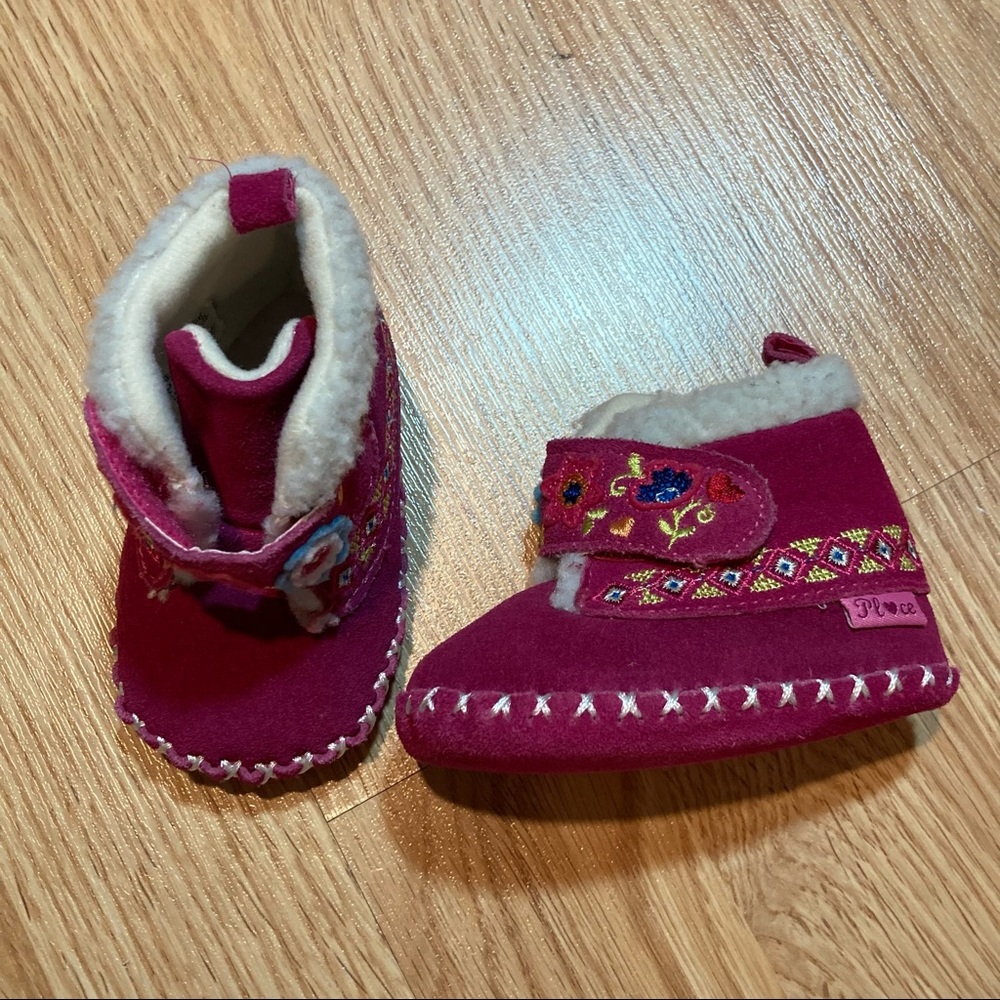 The Childrens Place Baby Girl Pink Embroidered Fur Lined Booties 3-6 Months